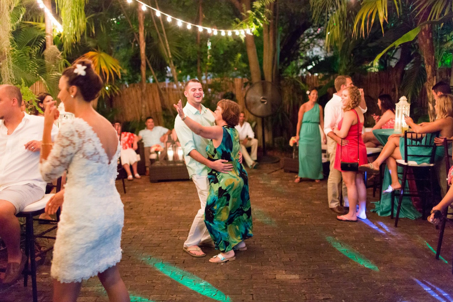 5 Things No One Tells You About Picking Your Wedding Music Best